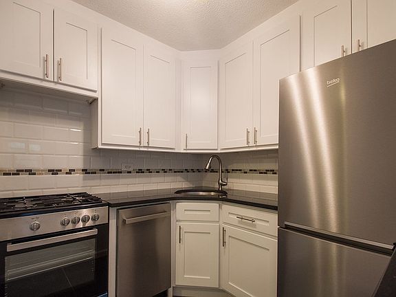 4th image of 7235 112th St APT 5E