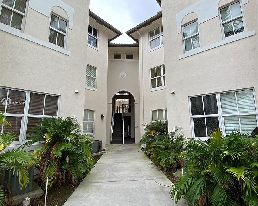 1st image of 11501 NW 89th St APT 215