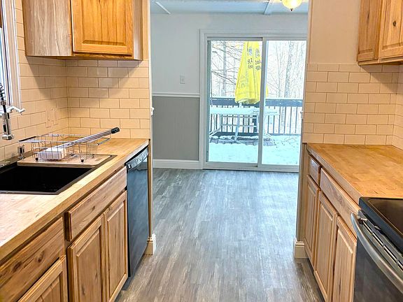 3rd image of 101 Tiffany Rd