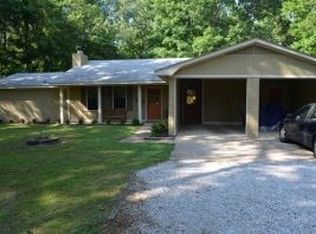 2154 Honeysuckle Cv, Tupelo, MS 38804