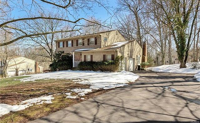 1st image of 11 York Dr