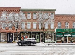 15 Central St, Woodstock, VT 05091