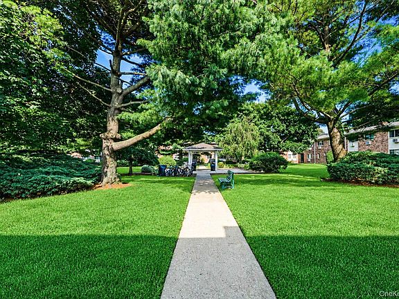 2nd image of 2449F Union Boulevard #9B