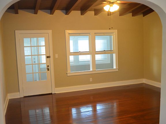 Looking at Florida Room from Kitchen