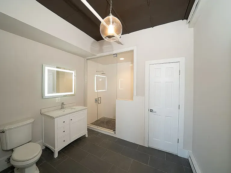 300 Richardson St #3 — Photo 6