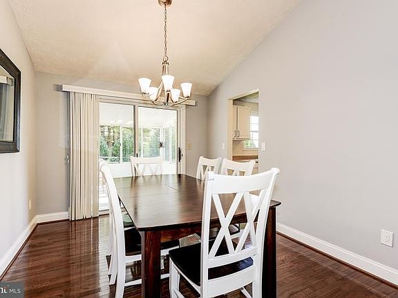 4th image of 20460 Watkins Meadow Dr