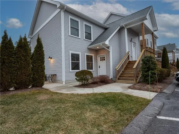 7 Jupiter Ln #E, Richmond, RI 02898