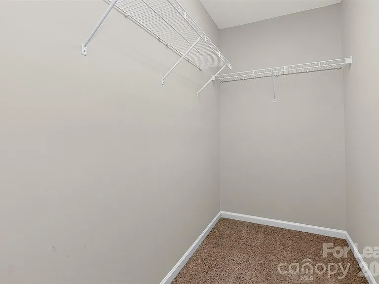10229 Blairbeth St — Photo 32