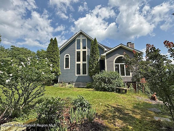 3rd image of 828 West Saugerties Woodstock Road