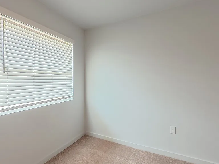 Sabine Apartments — Photo 11