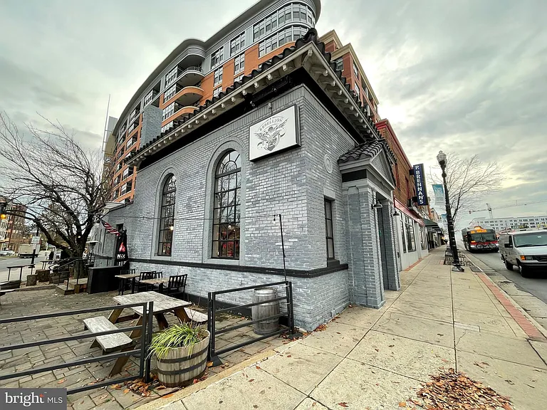 204 S Ivy St — Photo 36
