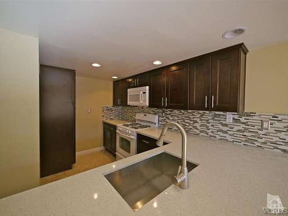 4th image of 1153 Sand Point Ln