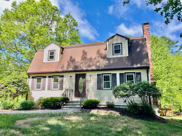 468 Lake St, Bellingham, MA 02019