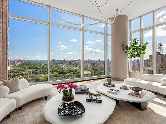 5th image of 217 W 57th St APT 39B