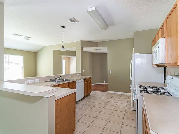 4th image of 19130 Avalon Springs Dr