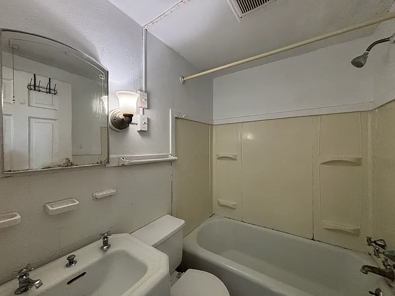 53-55 N River St #7 — Photo 9