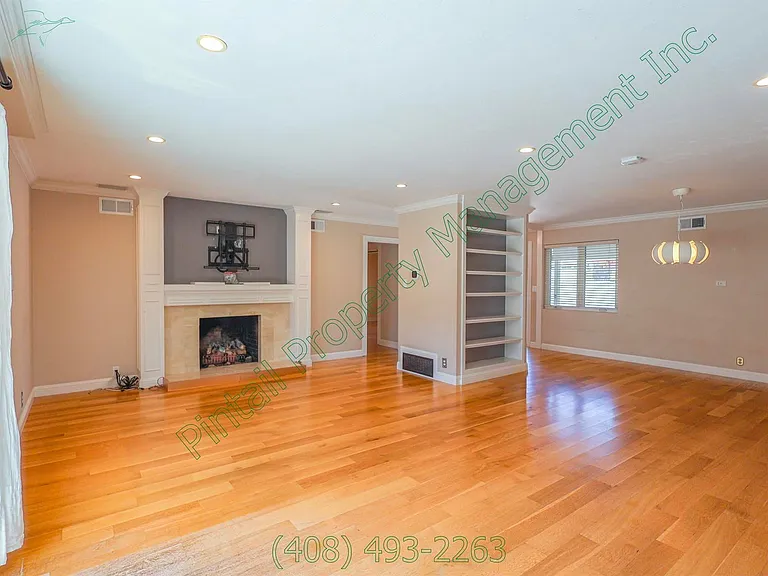 1513 Williams Ave — Photo 7