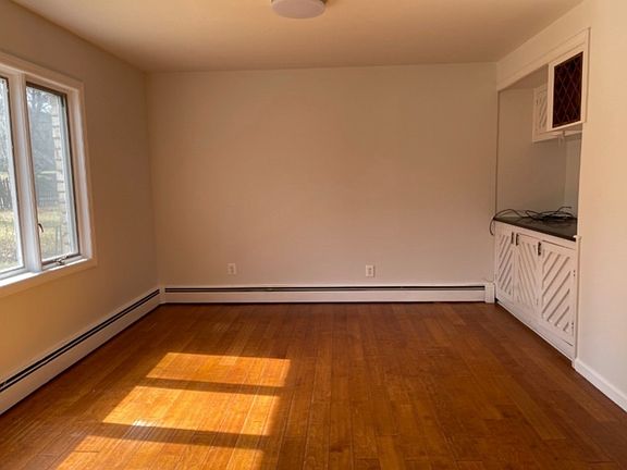 2nd image of 37 Crest View Hill Rd