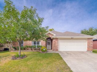6722 White Tail Ln, Arlington, TX 76002