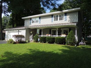 4 Blueberry Hill Rd, Morrisonville, NY 12962