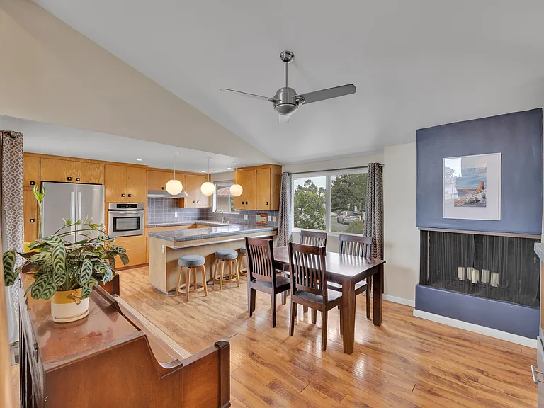 5621 Morro Way — Photo 31