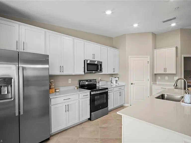 15195 Bluffton Ln #925 — Photo 13