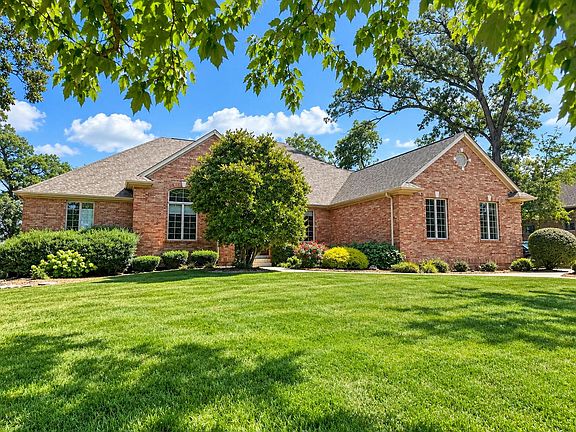 4th image of 9771 Rambling Rose Ln