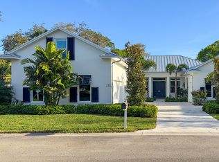 233 Oak Hammock Cir SW, Vero Beach, FL 32962