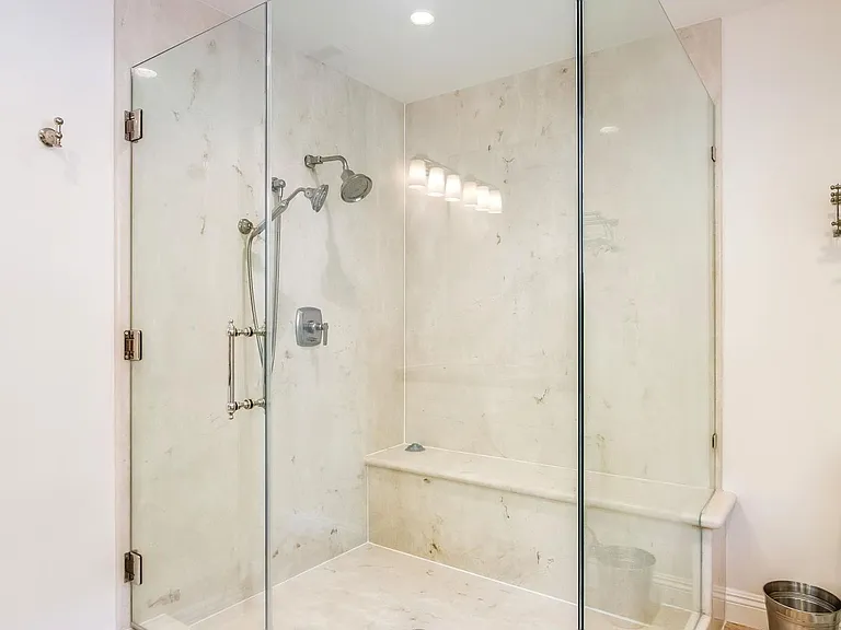 1135 N Norman Pl — Photo 35