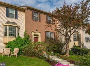 3326 Stone Heather Ct, Herndon, VA 20171