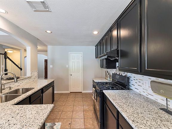 3rd image of 5030 Moss Garden Ln