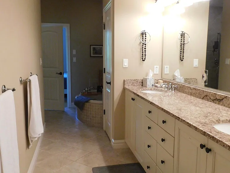 4721 Pleasant Ave — Photo 21