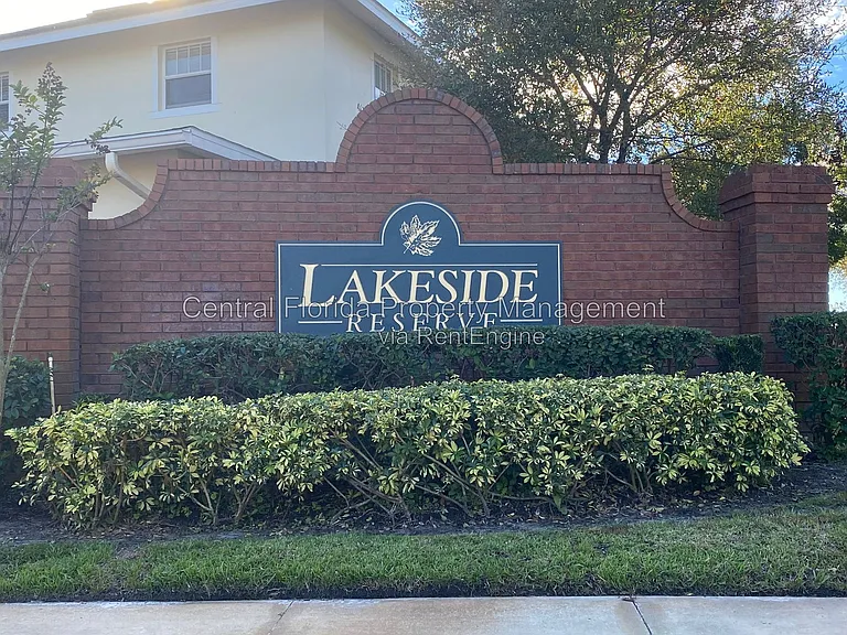 2076 Cypress Bay Blvd — Photo 24