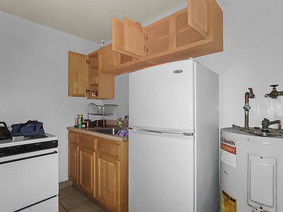 2nd image of 2175 3rd Ave APT 2A