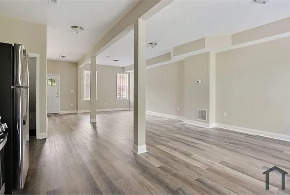 3447 Cottage Ave — Photo 8