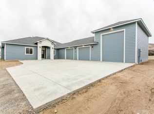 2807 N Riverside Dr W, Richland, WA 99354