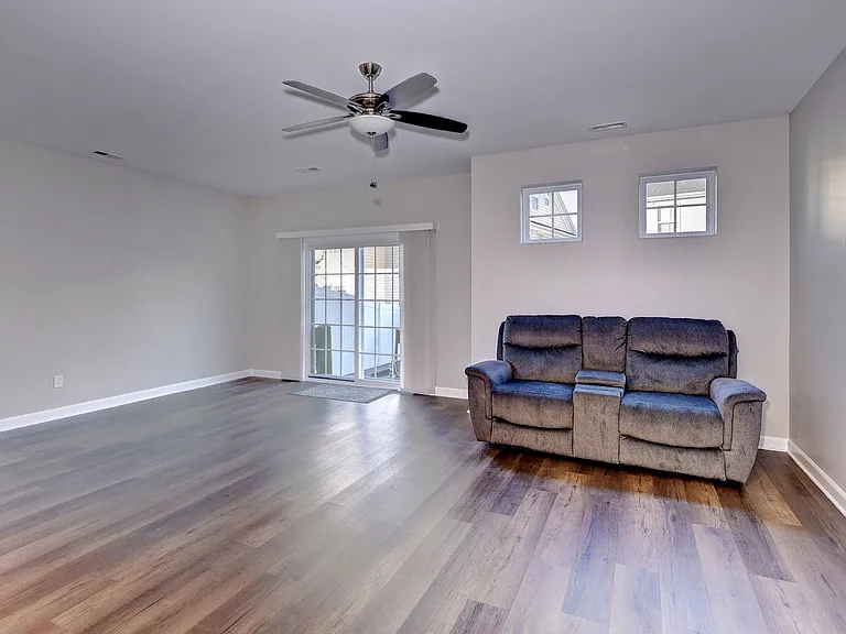 107 Bicameral Ln — Photo 3