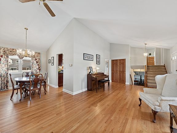 3rd image of 544 Cherrywood Dr