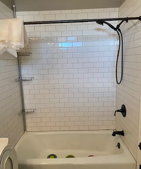 1827 Sussex Ct — Photo 4