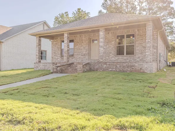617 N 4th St, Paragould, AR 72450