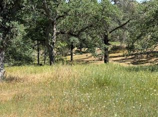 16 Horseshoe Dr, Coarsegold, CA 93614