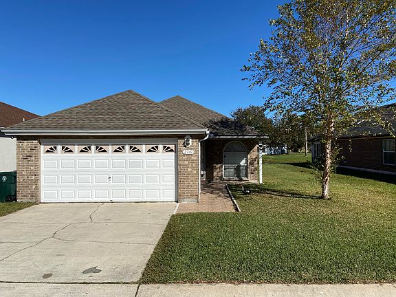 2nd image of 2719 Lantana Lakes Dr W