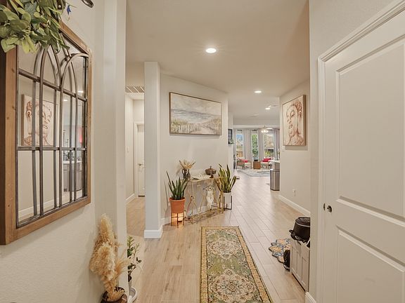 4th image of 11536 Harp Ln