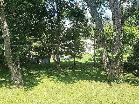 3rd image of 133 Saint Margaret Dr