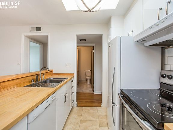 4th image of 2121 Laguna St APT 33