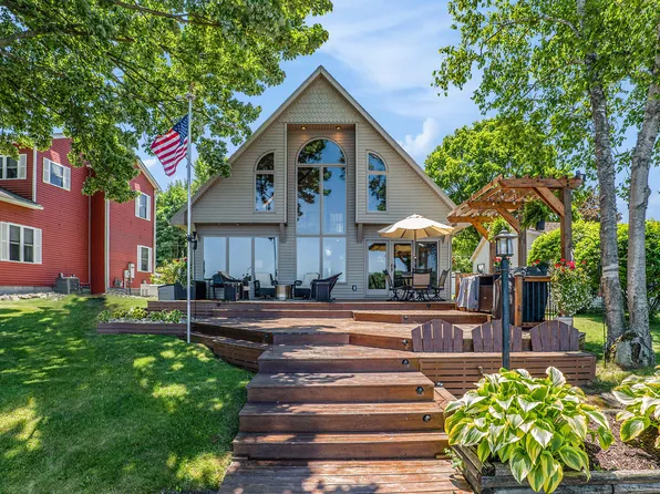 5912 W Cutler Rd, Lakeview, MI 48850