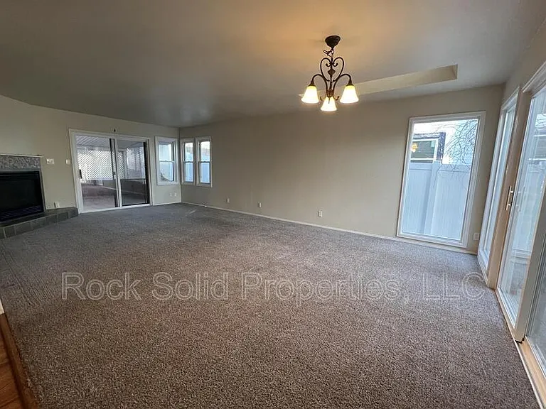 4520 Carmel Dr — Photo 11