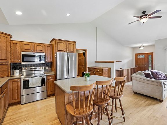 5th image of 738 8th St