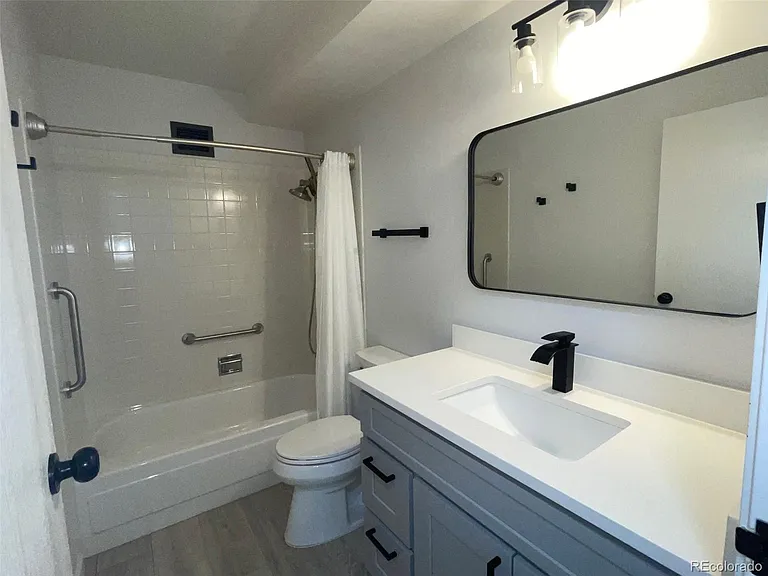 3124 S Wheeling Way #207 — Photo 10