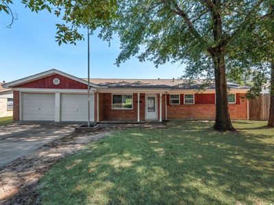 411 Yorkshire Dr, Euless, TX, 76040